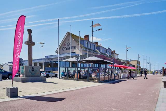 bike and barge tours europe affordable guided cycling cremaillere Courseulles