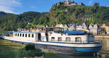 BIKE and BARGE Tour 10 days: Amsterdam to Koblenz and Cochem (Rhine and Moselle)